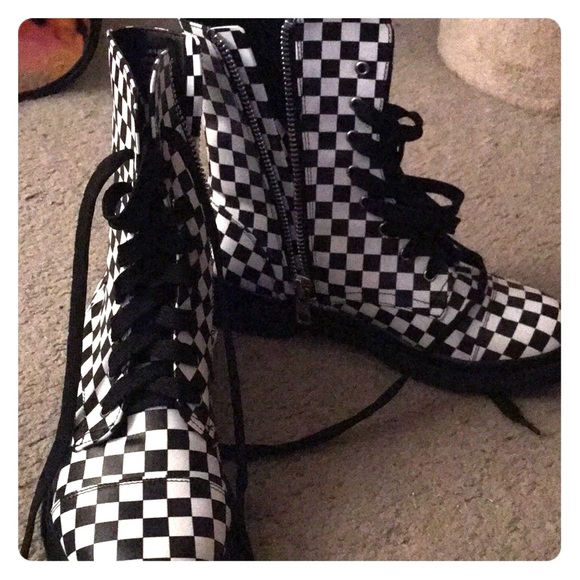 Checkered combat boots Clearance